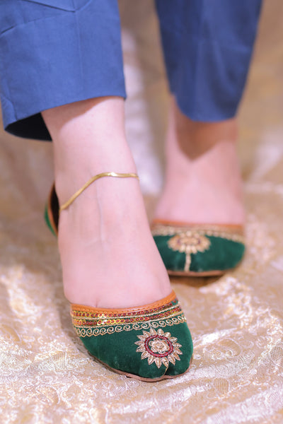 Gulnaar Khussa