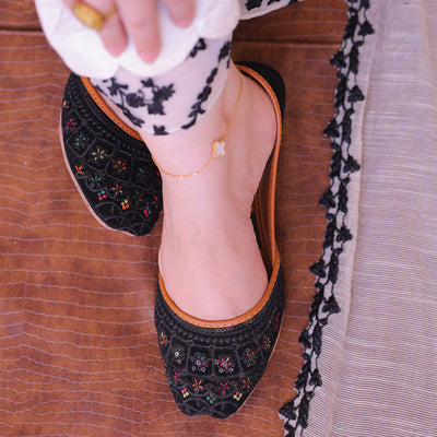 Sitara Velvet Khussa