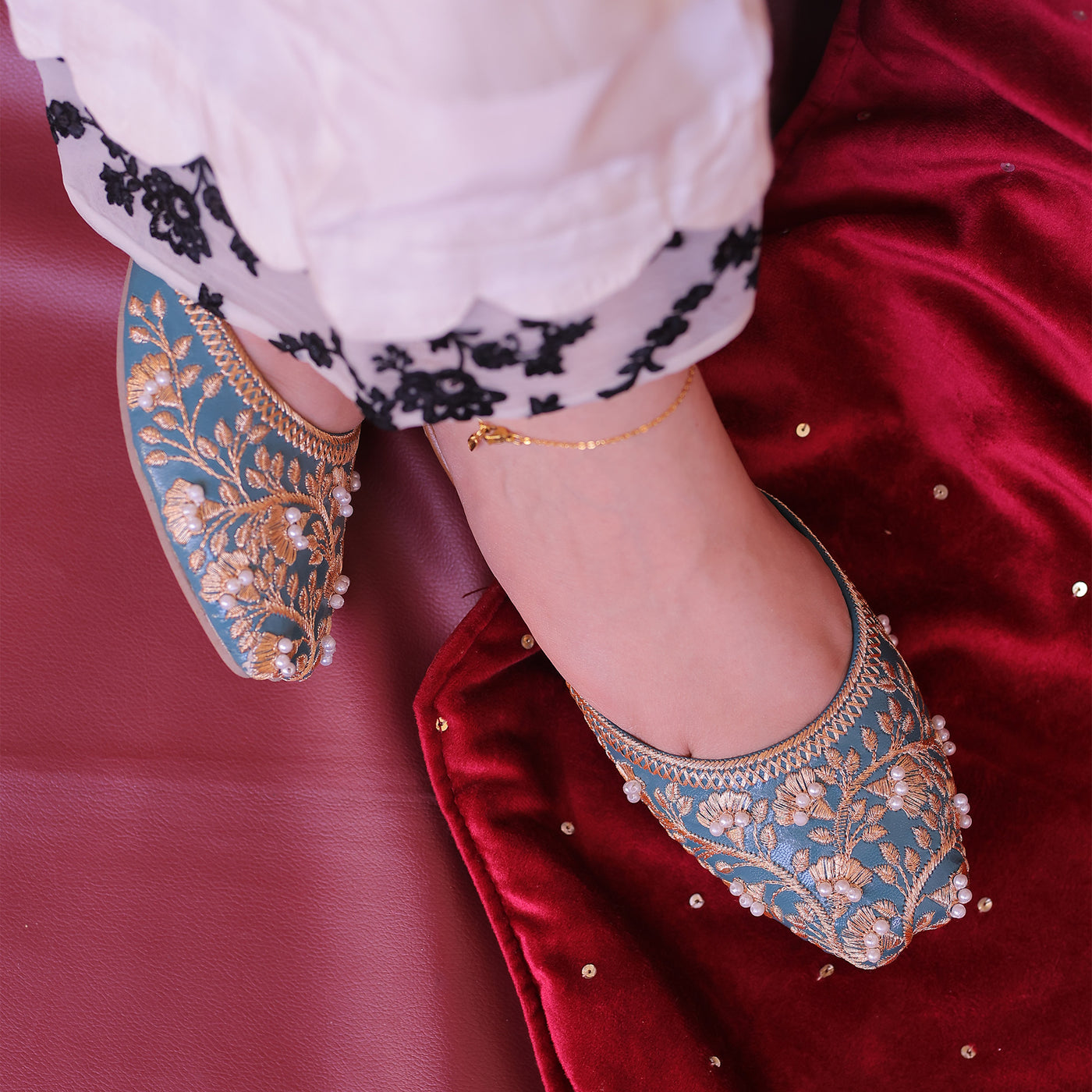 Sitara Silk Khussa