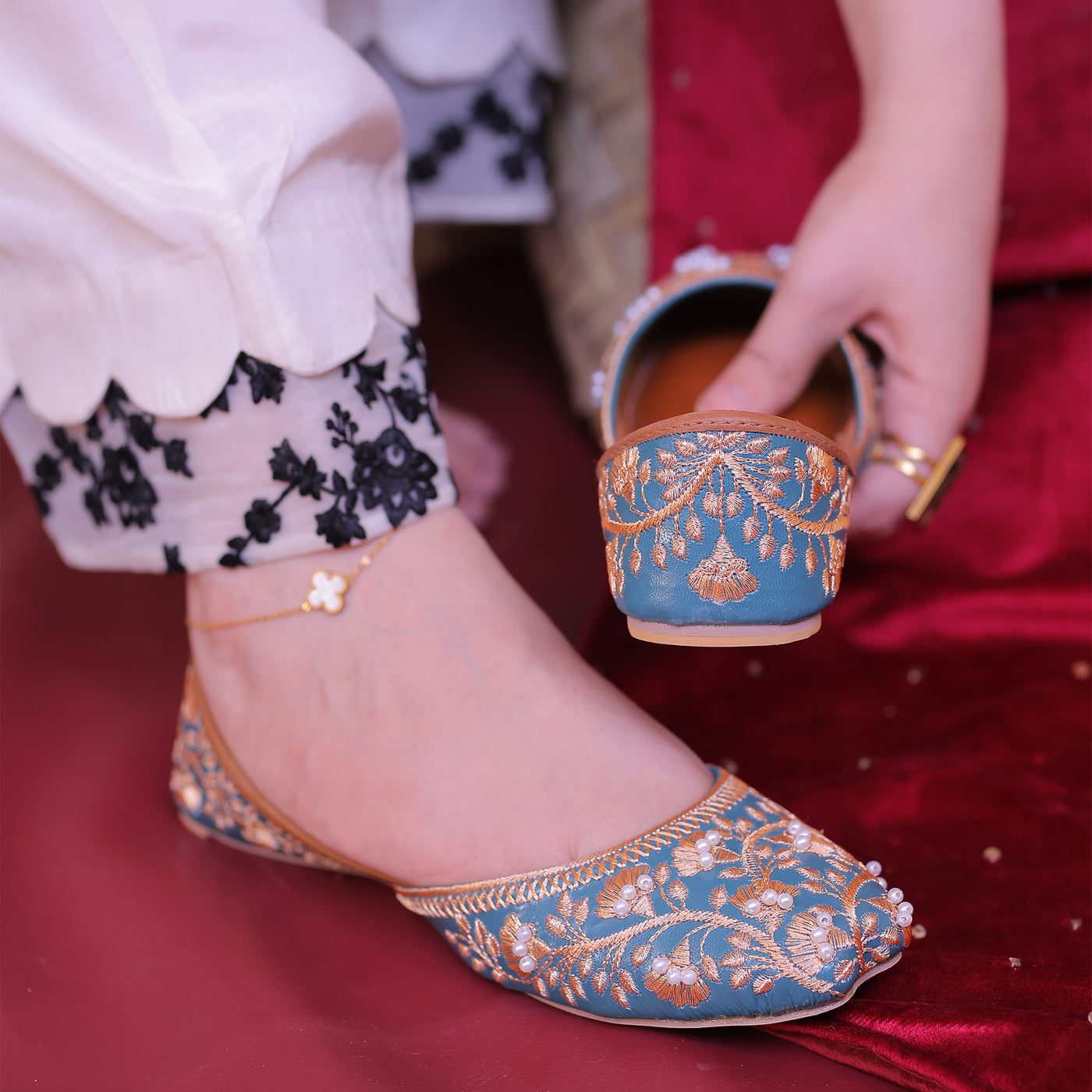 Sitara Silk Khussa