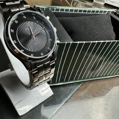 Badus black dial
